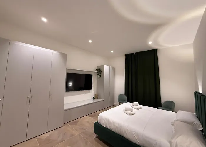 Luxury apartments, Piazza di Spagna
